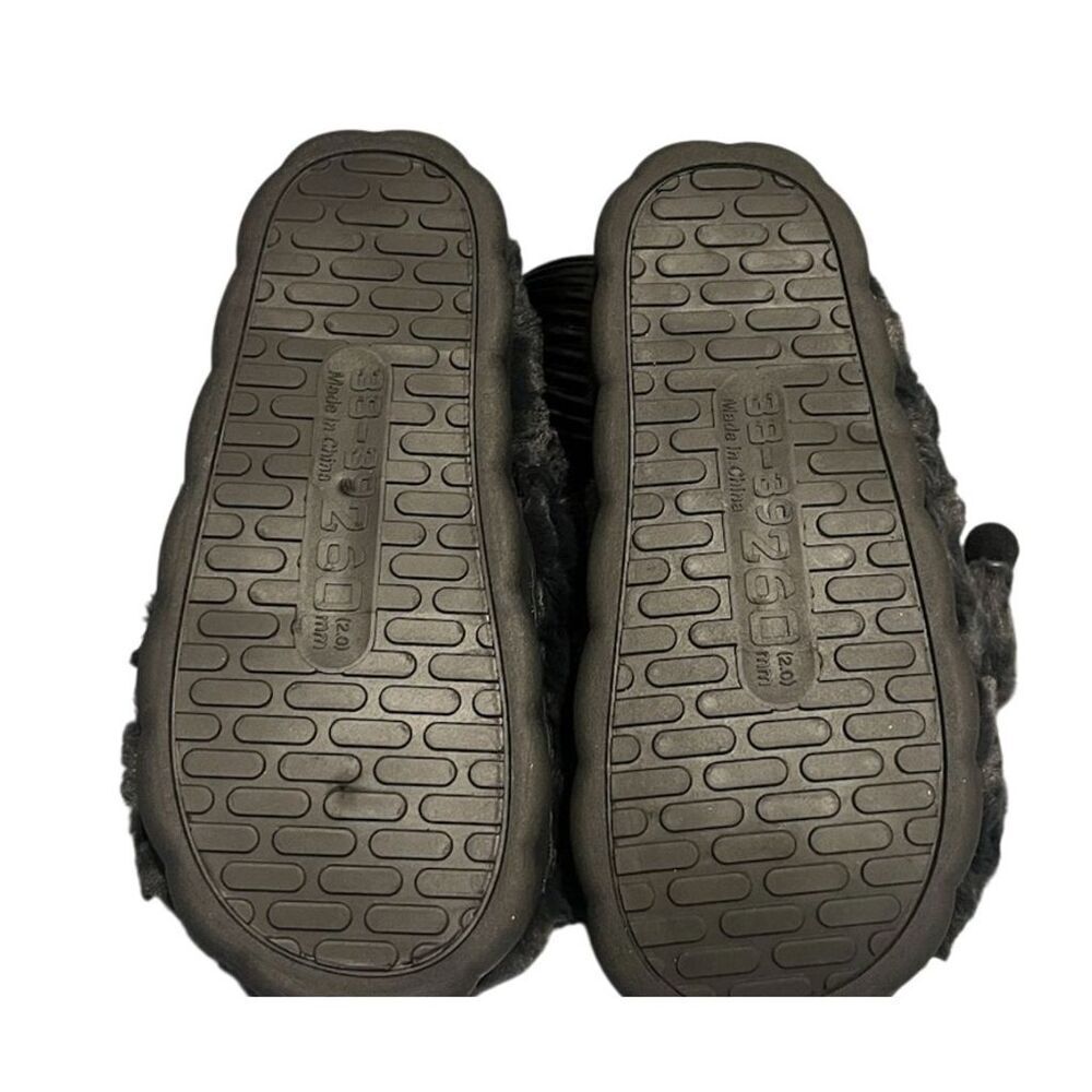 Sanrio Kuromi Plush Slippers Black 7.5 Kawaii Cozy Slide On Y2k Trendy Comfy - Picture 7 of 8